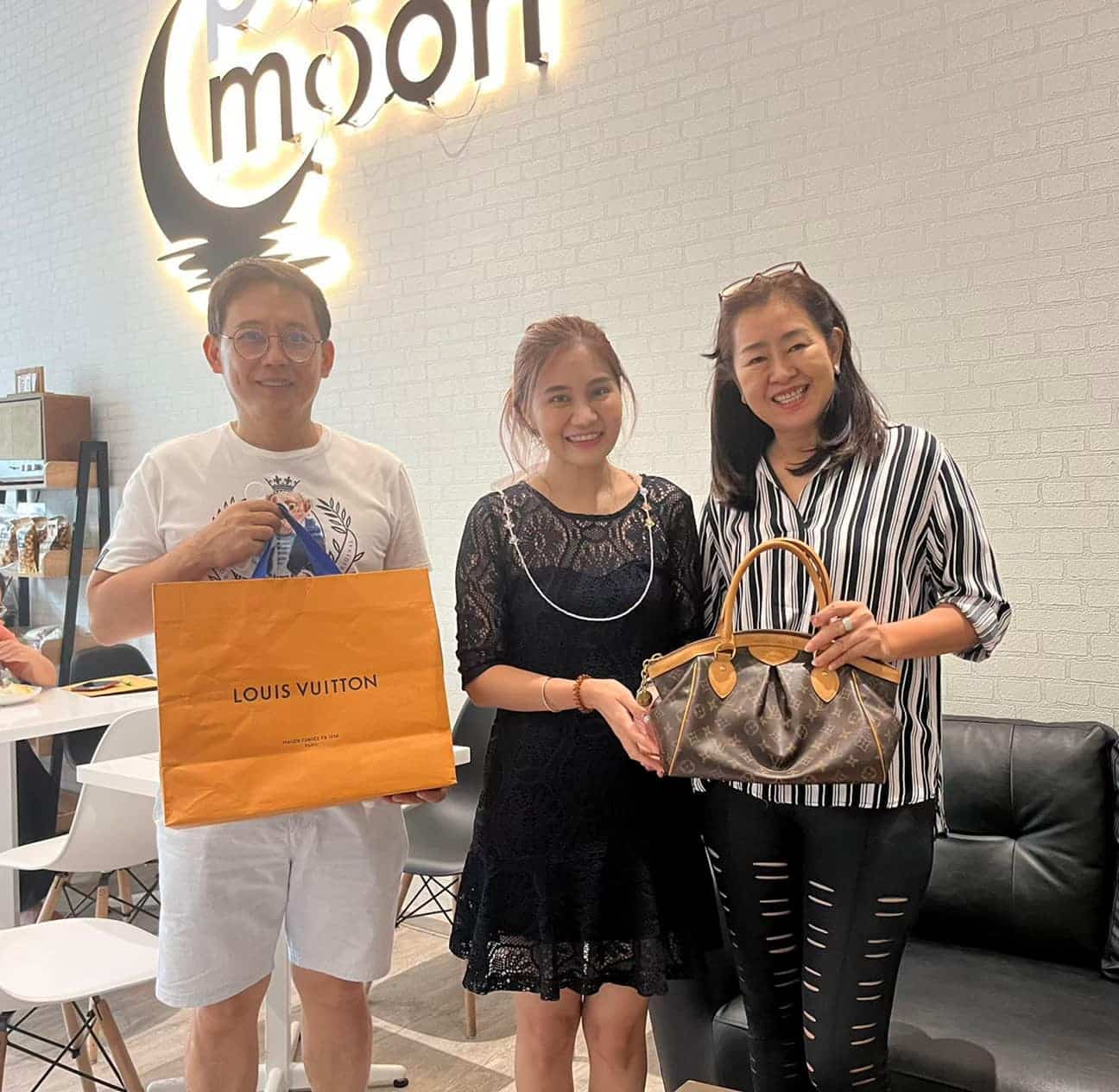 รีวิวจัดส่ง กระเป๋าแบรนด์เนมมือ 2 napatra7