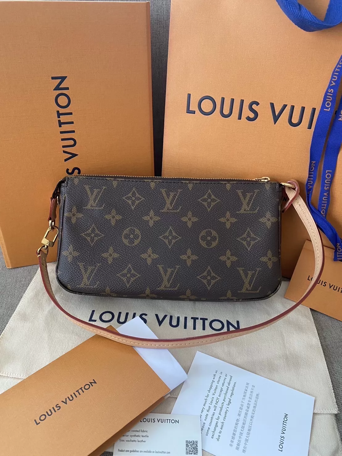 LV Pochette  Accessoires monogram - Image 7