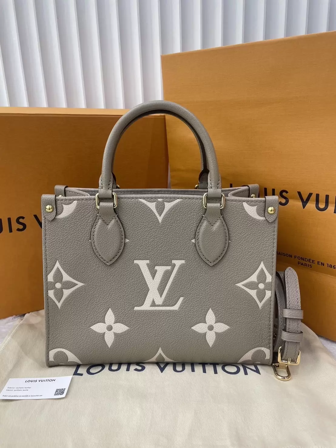 LV Onthego Bag Bicolor Monogram Empreinte Leather - Image 7