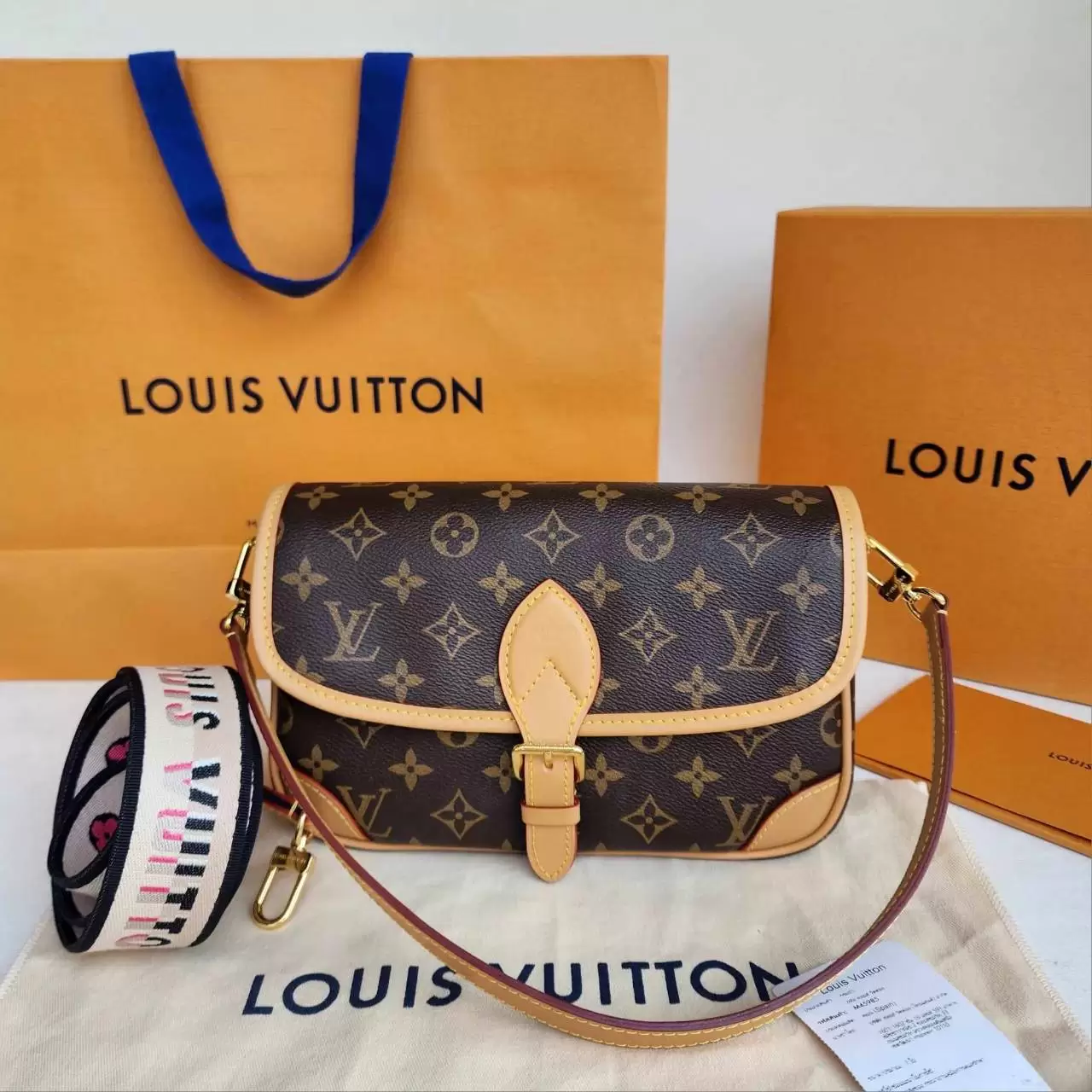 LV Diane Bag - Monogram - Image 5