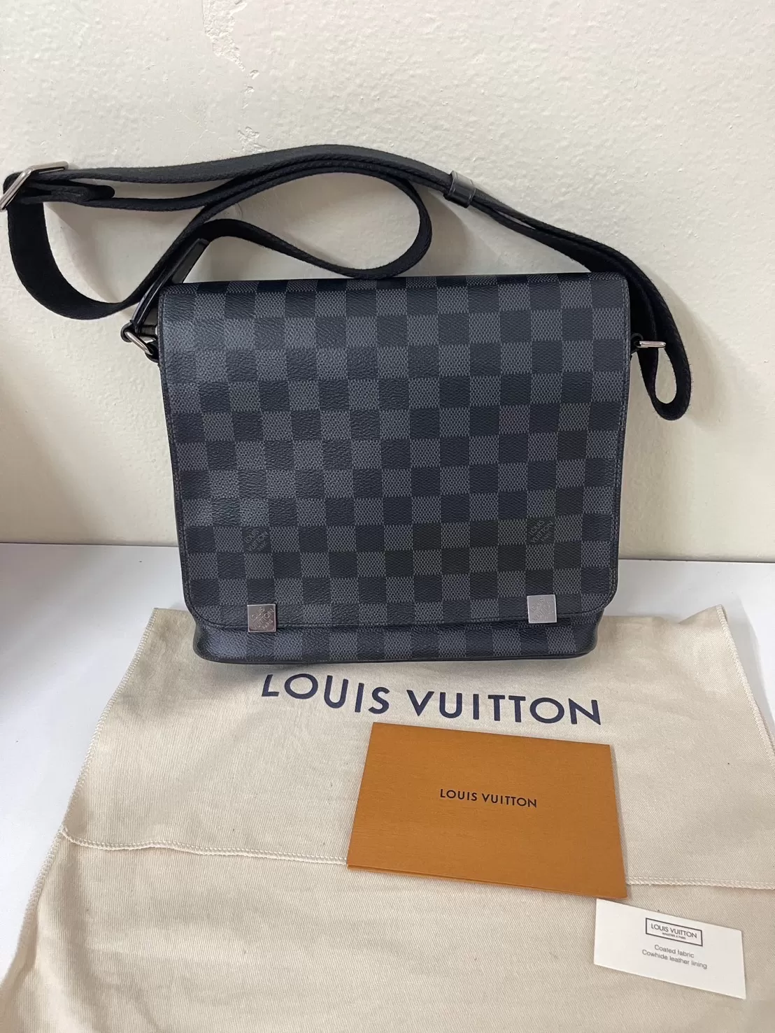 LV District Damier Graphite - Image 7