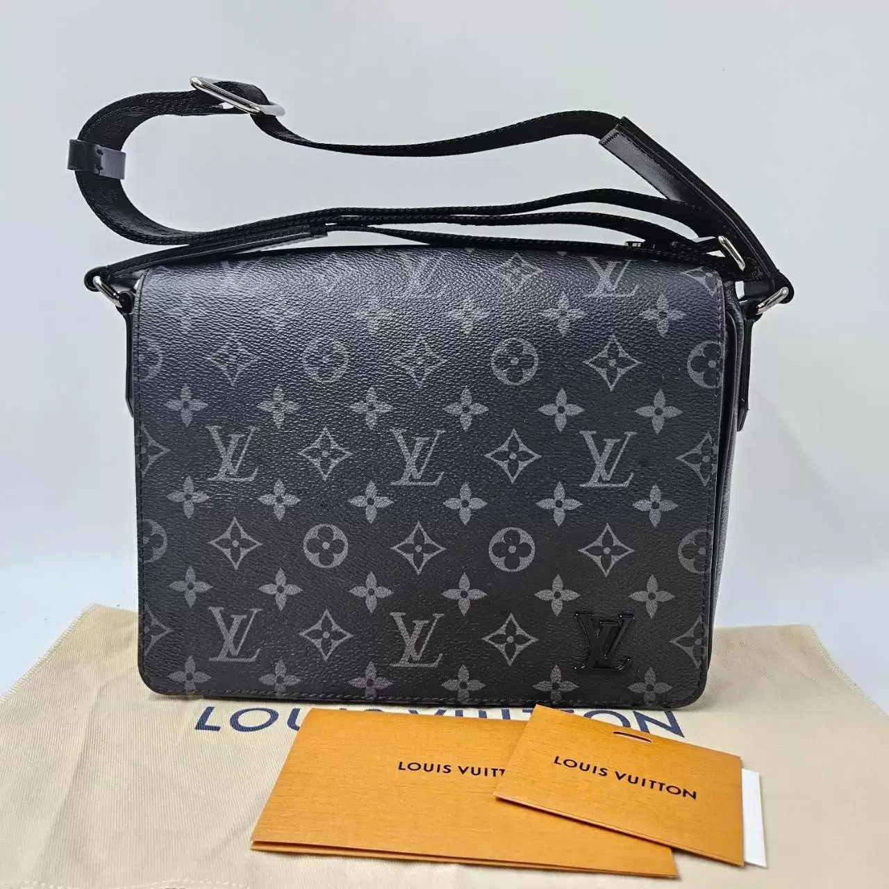 LV District Monogram Eclipse - Image 6